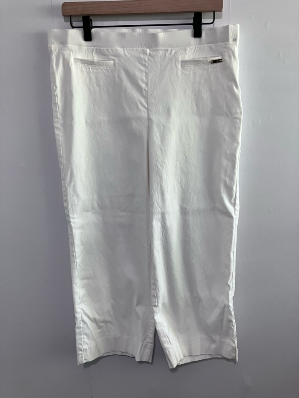 Jones New York White Cropped Pull on Pants Size Large